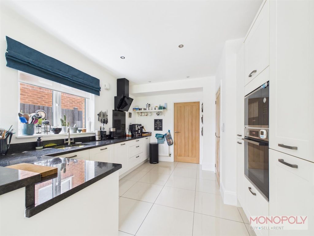 Property photo 2 of 16 Open Plan Kitchen/ Breakfast Room