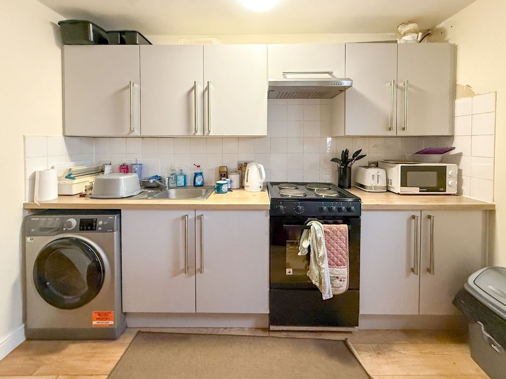 Property photo 2 of 9 4841664