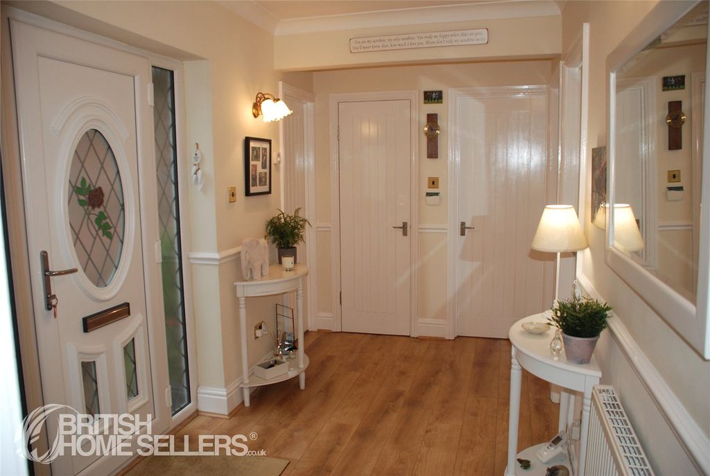 Property photo 3 of 17 Picture No. 10