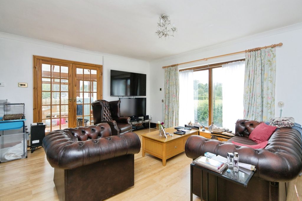 Property photo 3 of 18 Photo