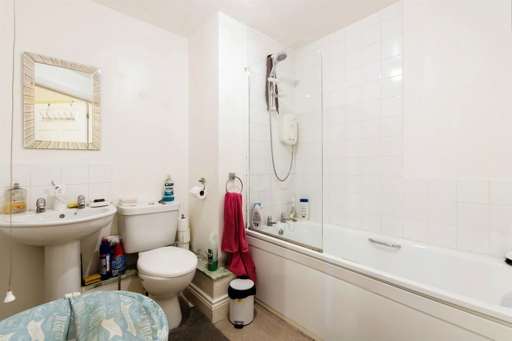 Property photo 3 of 13