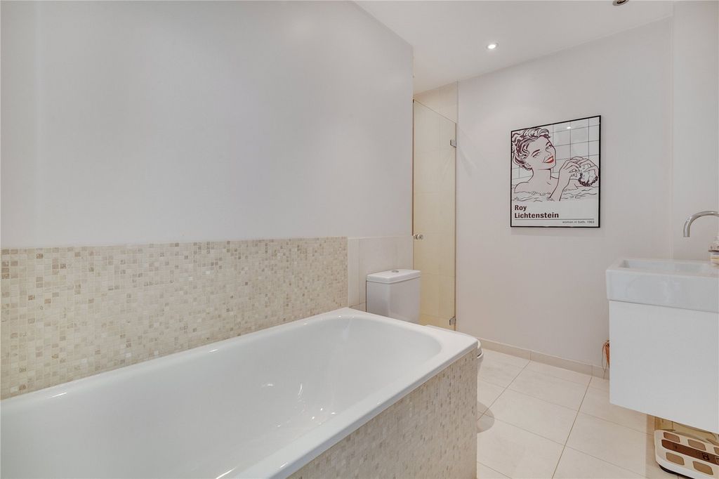 Additional image 18 of 5 bed terraced house for saleCanonbury Lane, London N1
