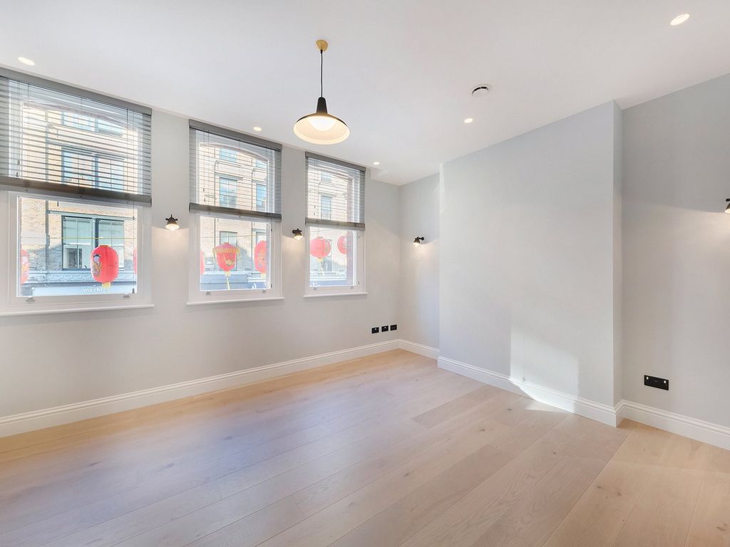 Property photo 1 of 9 Shaftesbury