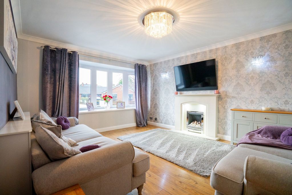 Property photo 2 of 50