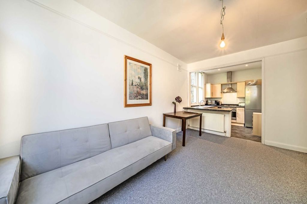 Property photo 2 of 6