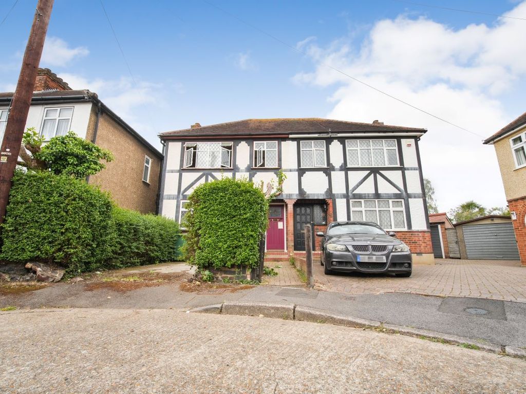 Property photo 2 of 27