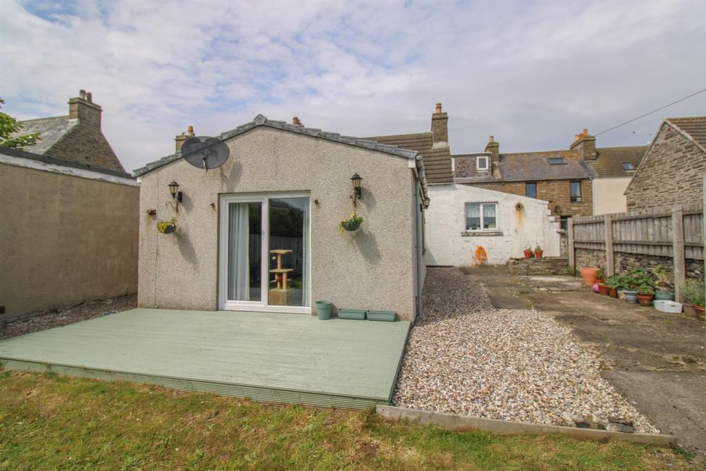Property photo 1 of 28
