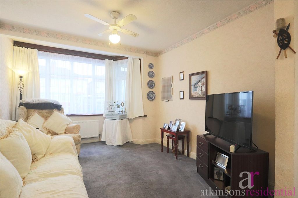 Property photo 2 of 20 Picture No. 08