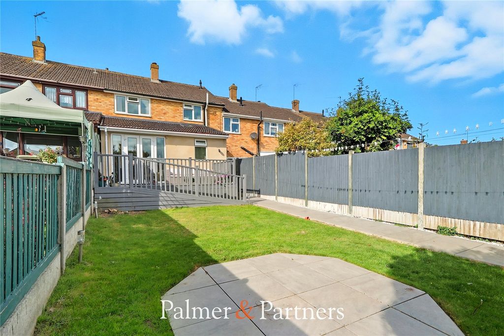 Property photo 2 of 32 Picture No. 28