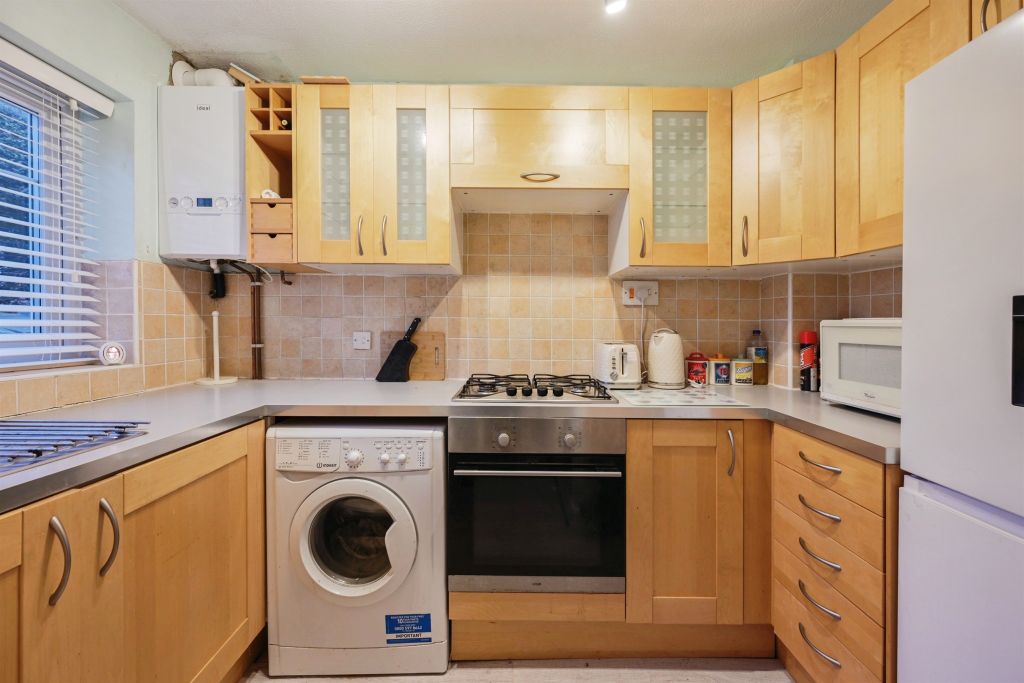 Property photo 2 of 16