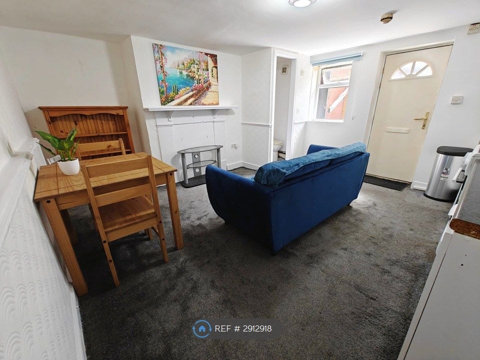 Property photo 2 of 27