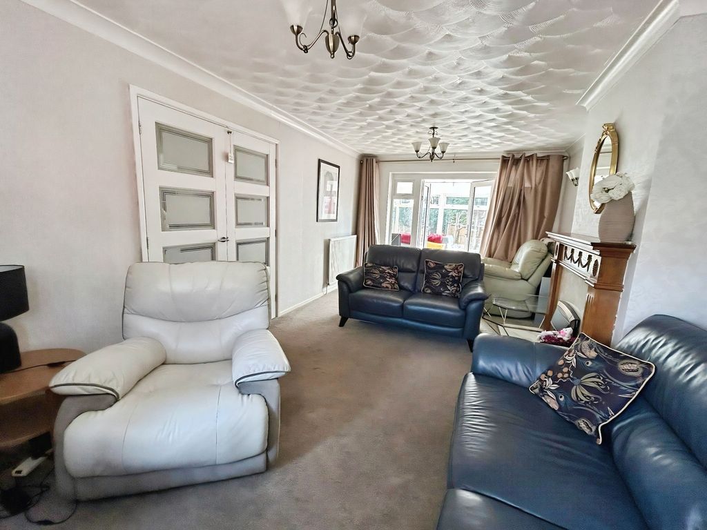 Property photo 3 of 13 Living Room