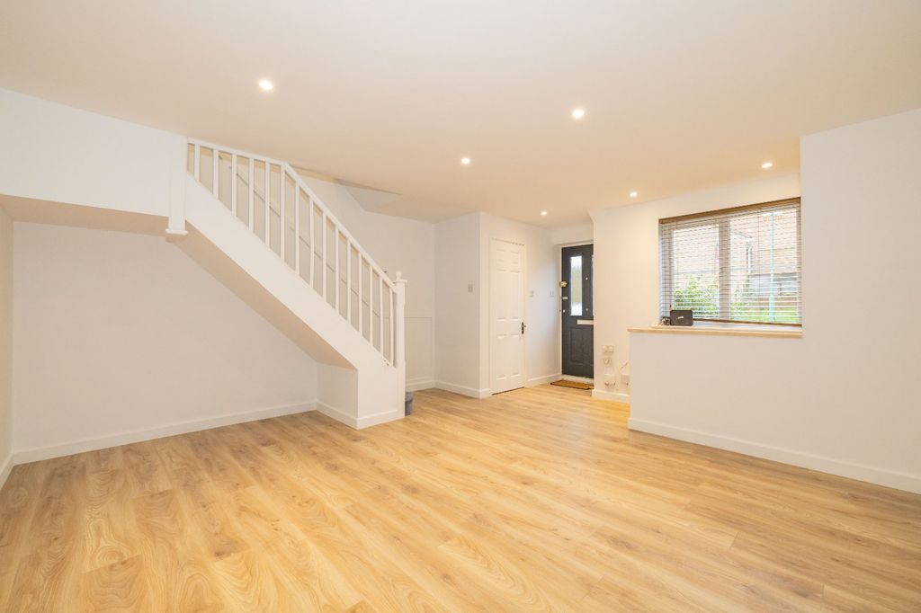 Property photo 2 of 12 Picture 2