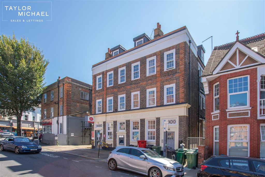 Property photo 1 of 19 External