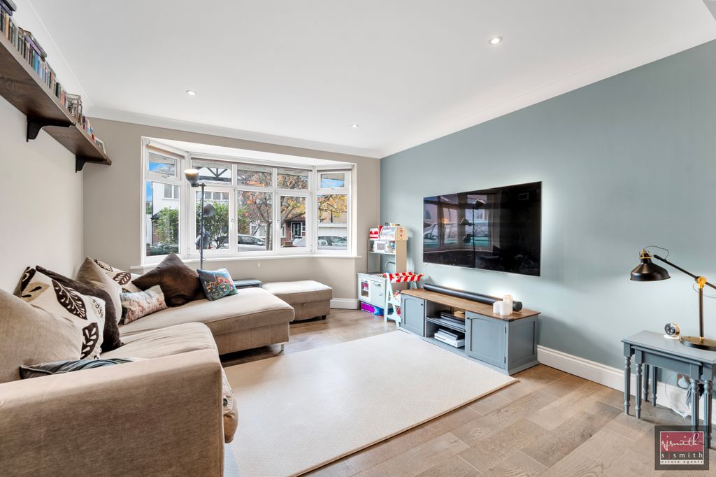 Property photo 2 of 15 Dsc00204