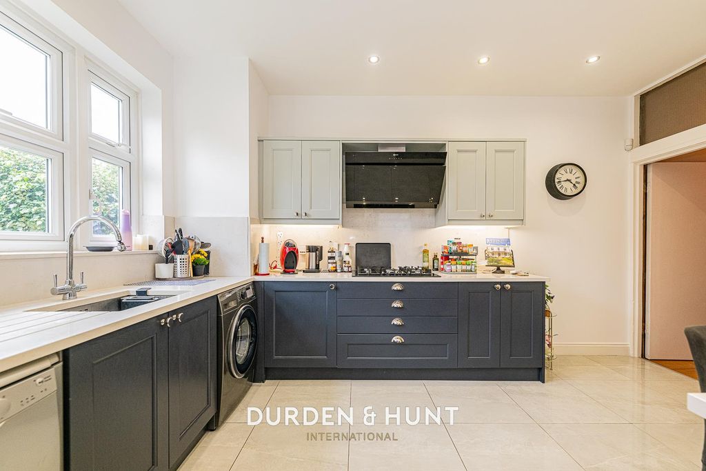 Property photo 3 of 29 Leicester-41.Jpg