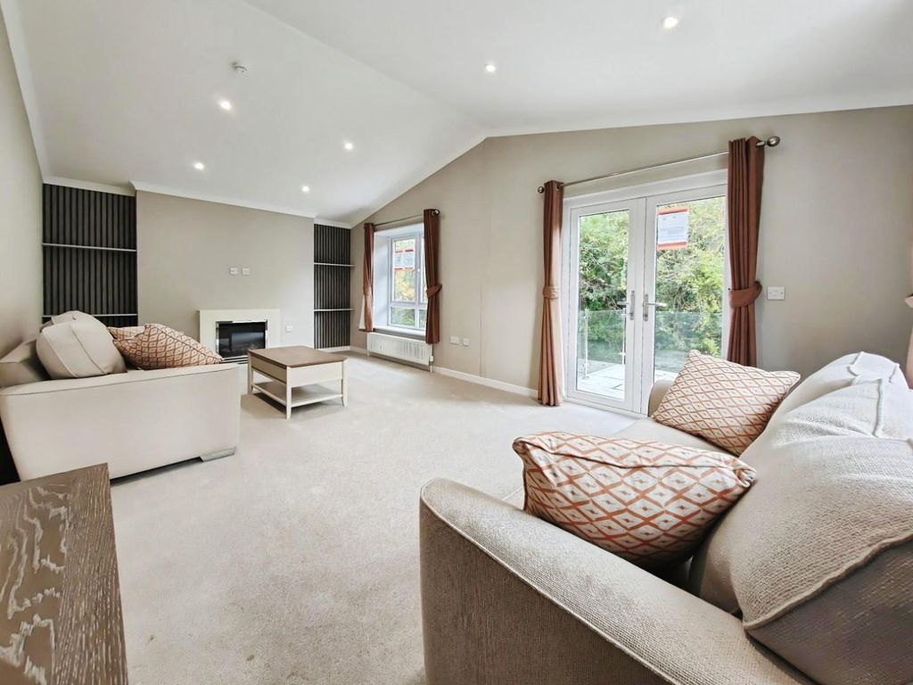 Property photo 3 of 19 Eda3Ff88-1000003385.Jpg