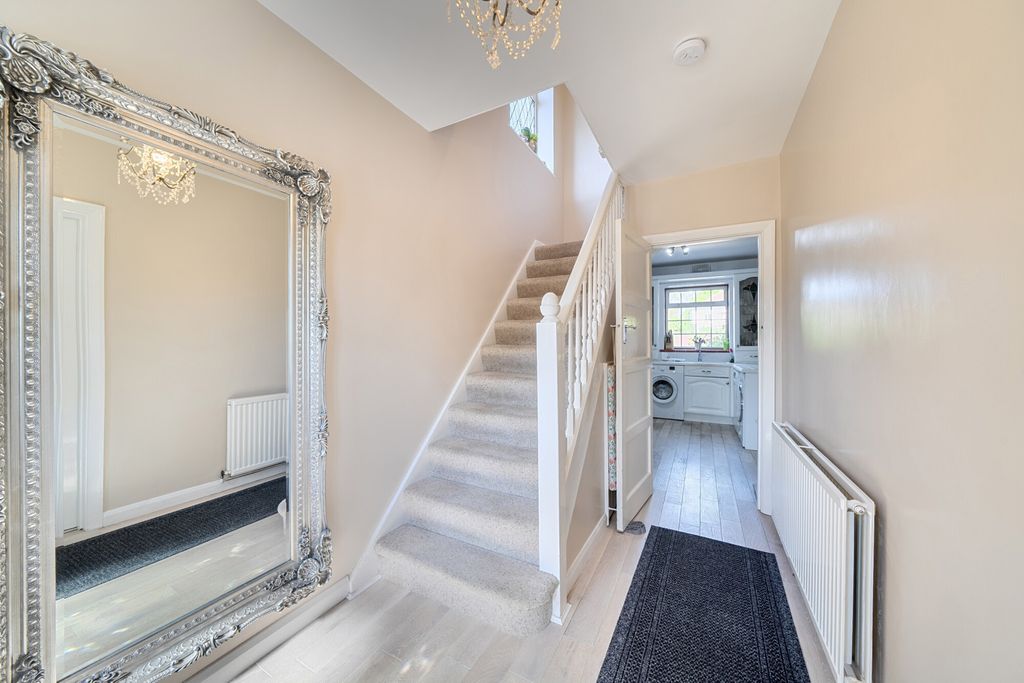 Property photo 3 of 20 1449979-3-69Ea11d...