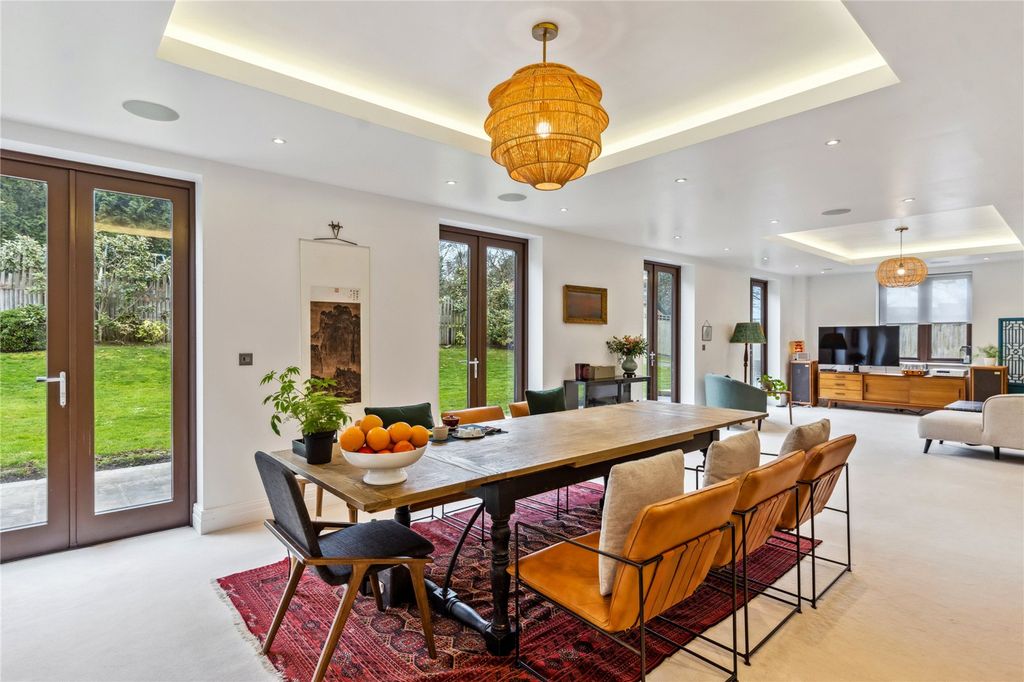 Property photo 3 of 16 Dining Room