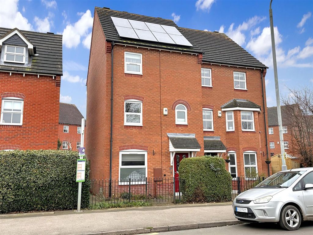 Property photo 1 of 23 Front Aspect 213