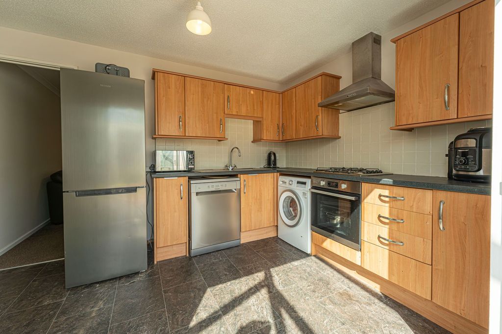 Property photo 2 of 29