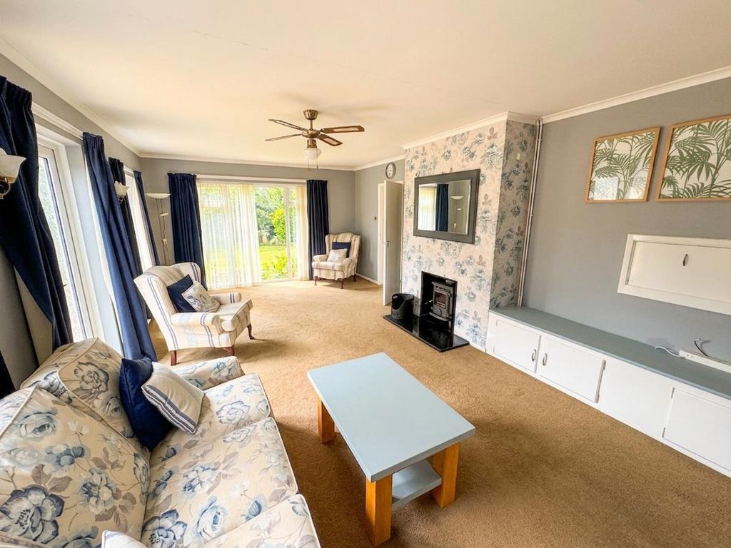 Property photo 2 of 11 Sitting Room 3.Png