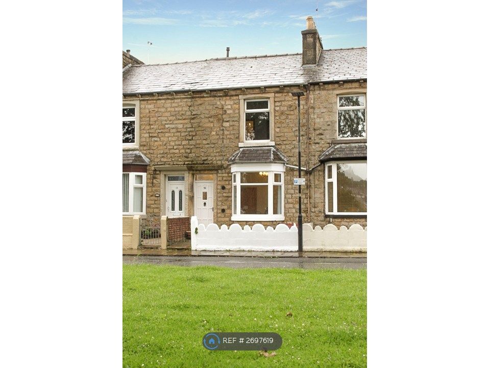 Property photo 2 of 21 House Front