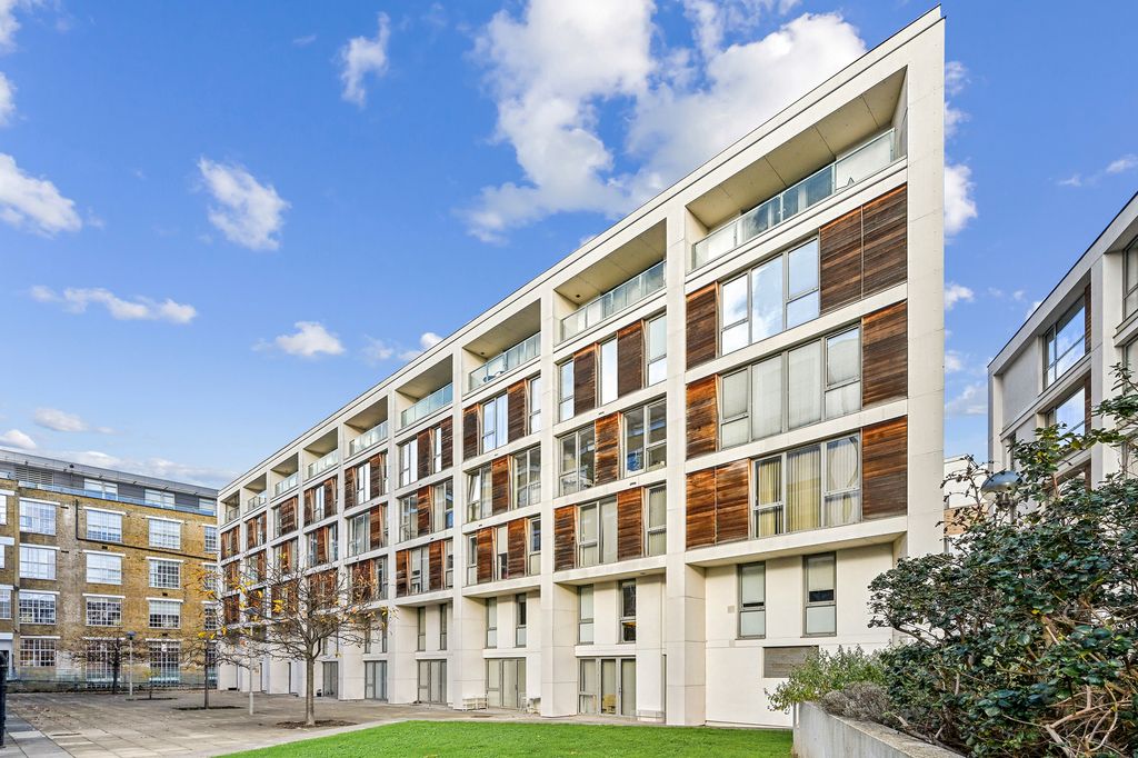 Property photo 2 of 10