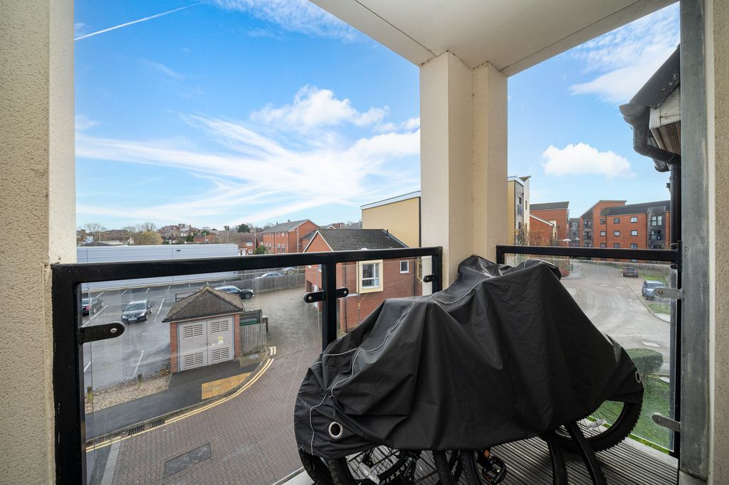 Property photo 2 of 13 58-Putman-Street-