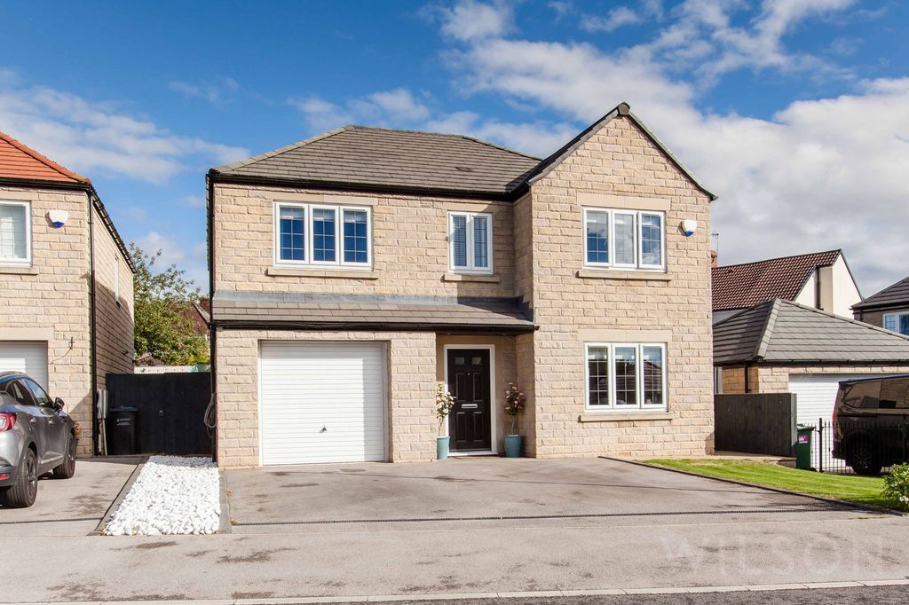 Property photo 1 of 33