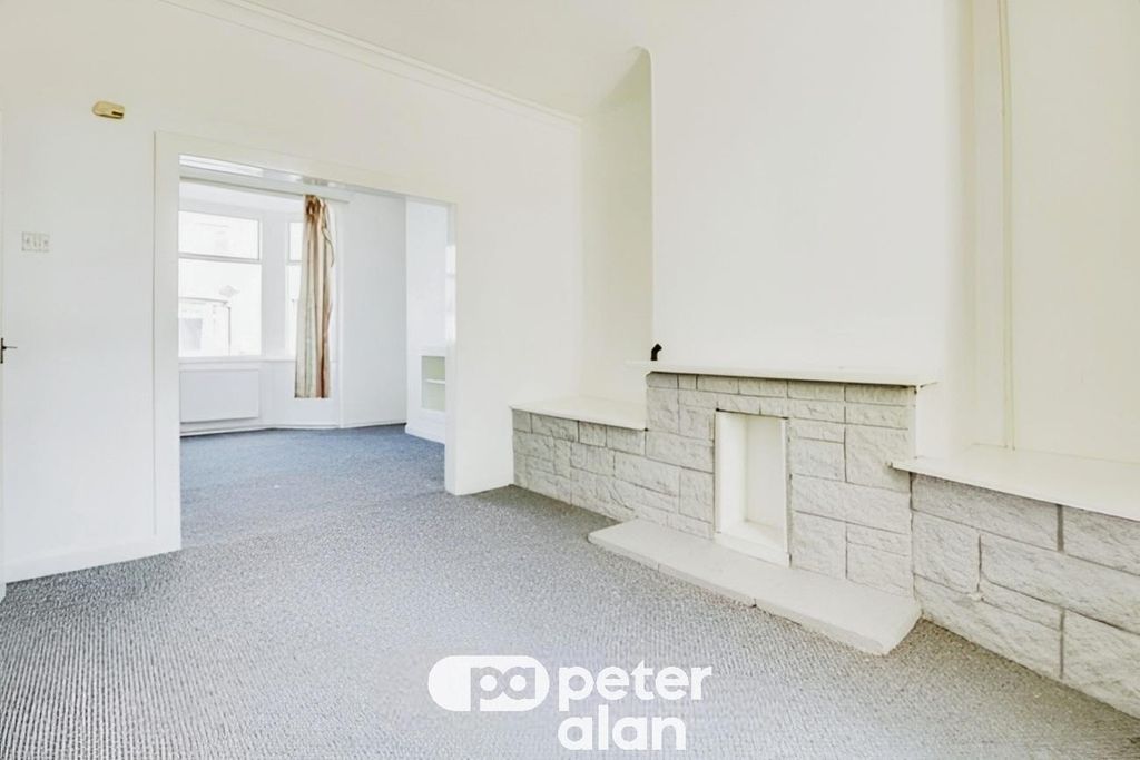 Property photo 3 of 11 Image