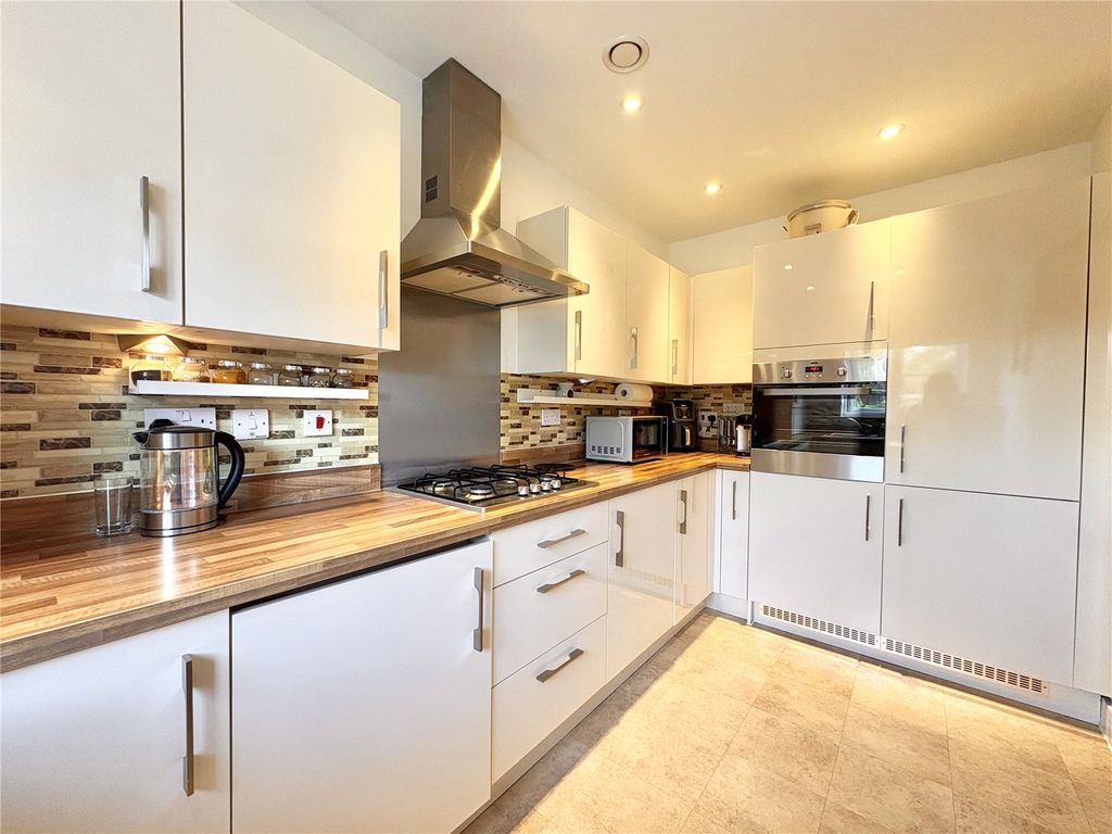 Property photo 2 of 11 Picture No. 03