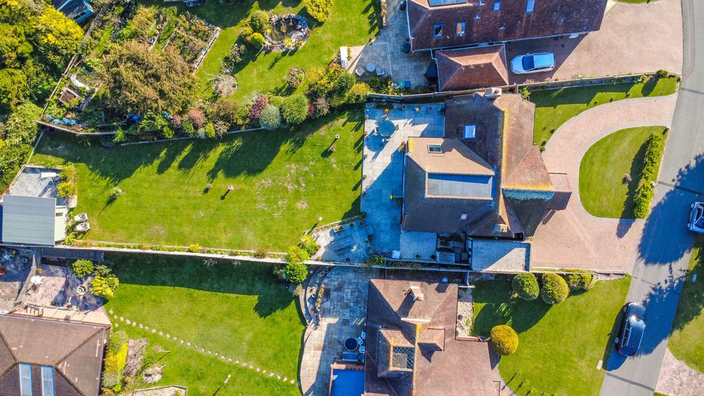 Property photo 2 of 49