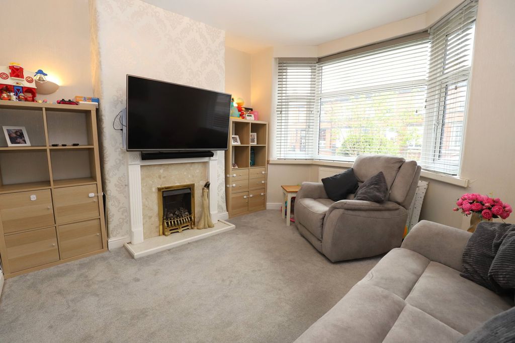 Property photo 2 of 29