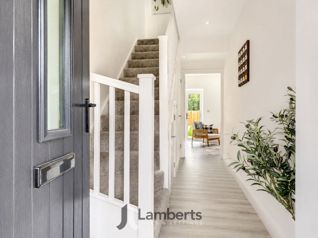 Property photo 2 of 33 Entrance Hallway