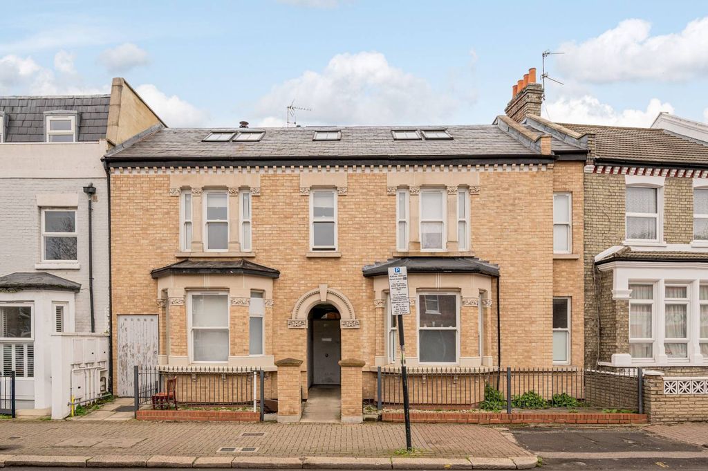 Property photo 1 of 13