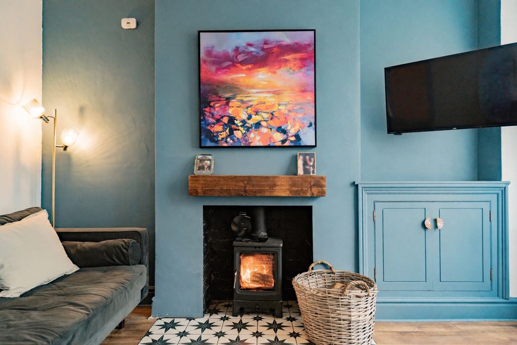 Property photo 2 of 21 Lounge