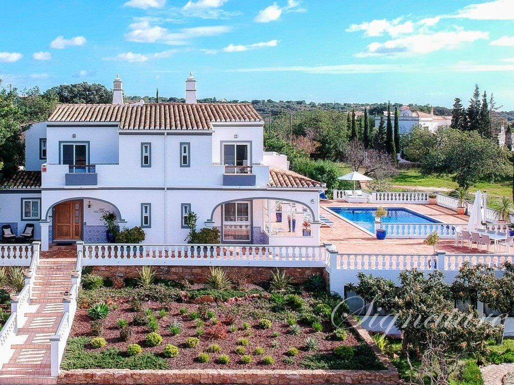Property photo 1 of 47 6 Bedroom Renovated Quinta In Estoi