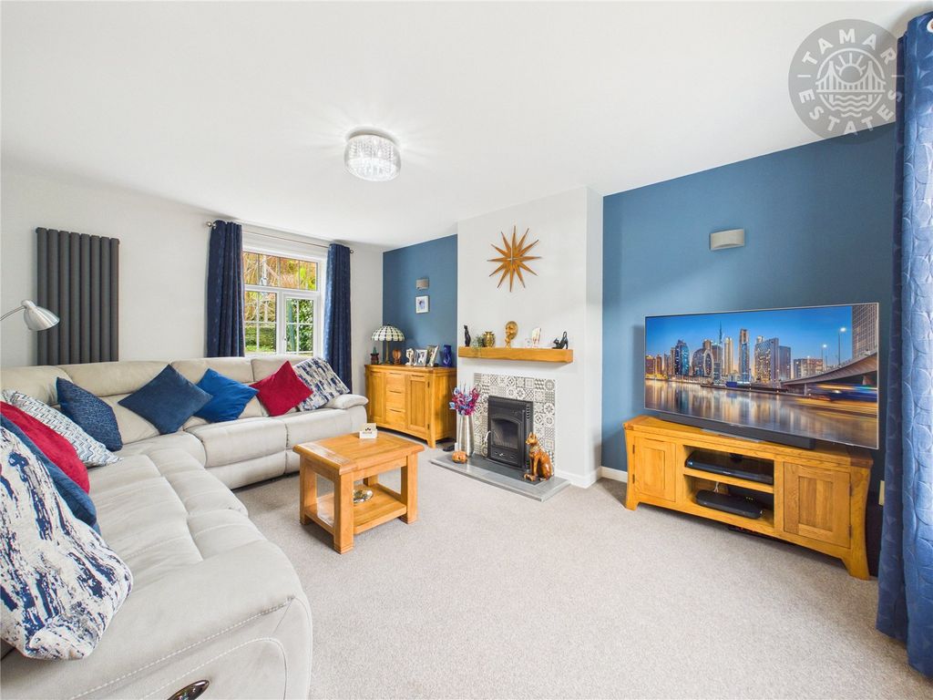 Property photo 2 of 17 Sitting Room