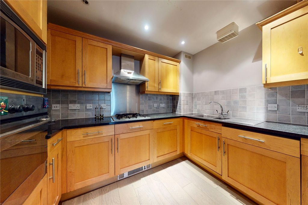 Property photo 3 of 16 Kitchen