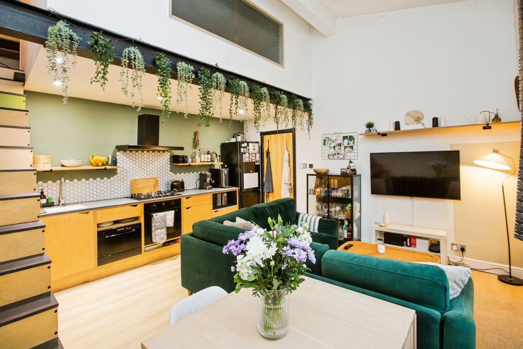 Additional image 7 of 1 bed flat for saleSowerby Street, Sowerby Bridge HX6