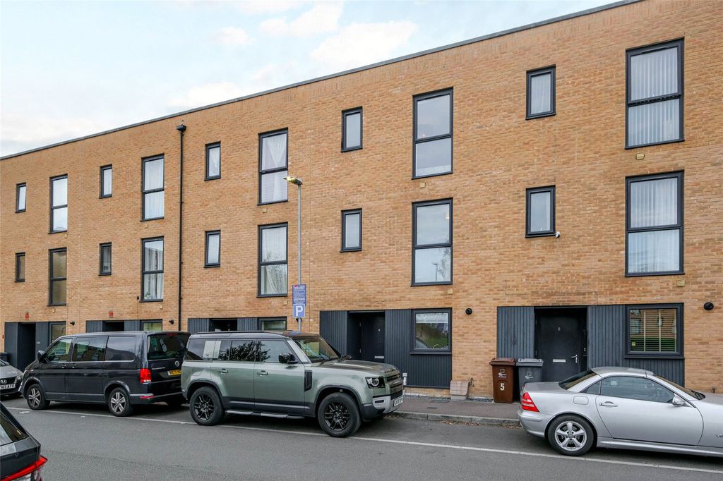 Property photo 1 of 16 Front