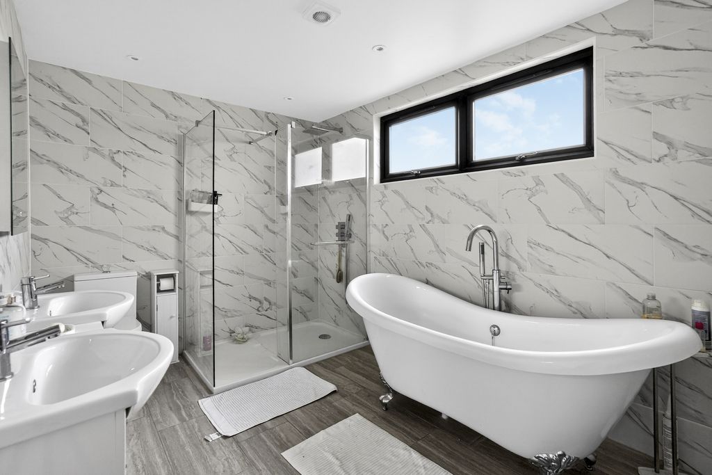 Property photo 3 of 20 Bathroom One