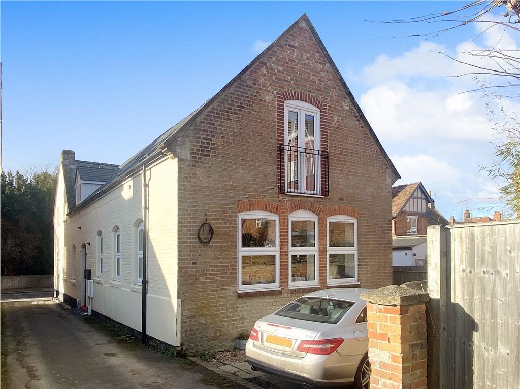 Property photo 1 of 10