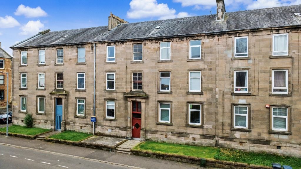 Property photo 2 of 11