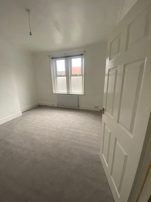 Property photo 3 of 5 Master Bedroom