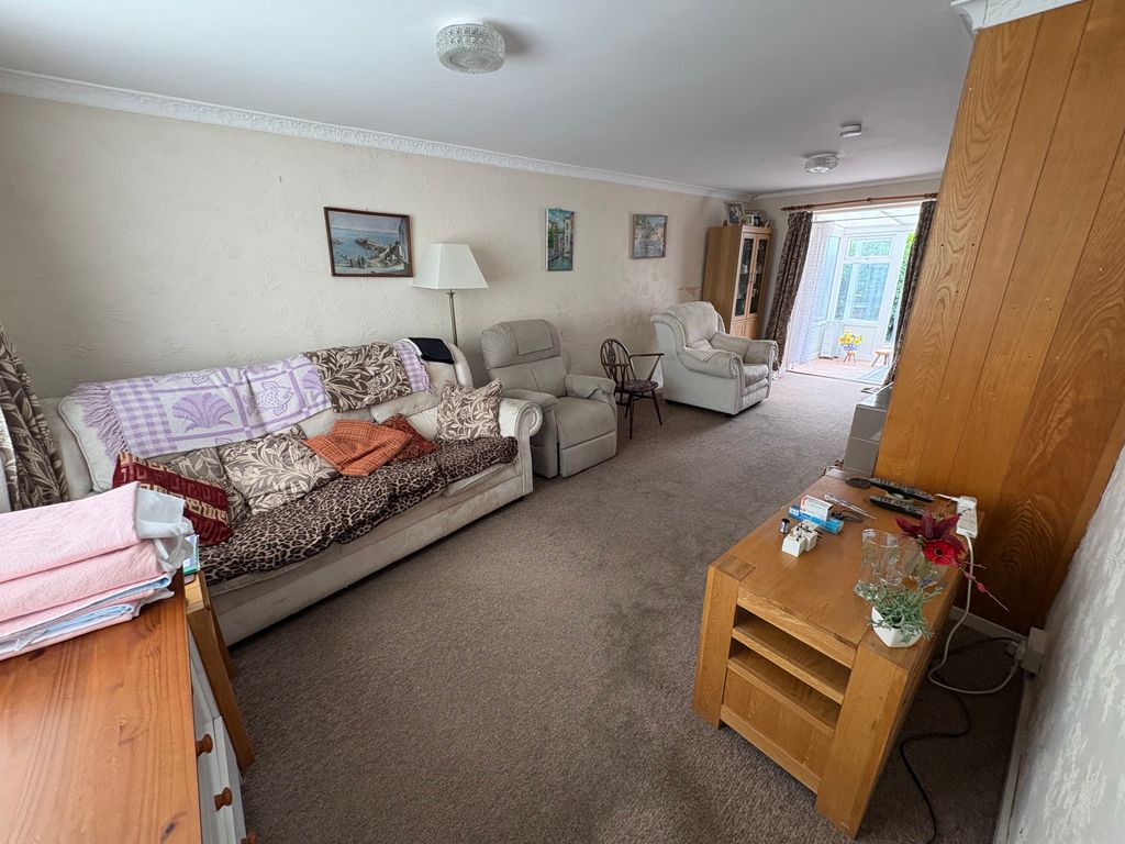 Property photo 2 of 14 Img_2275