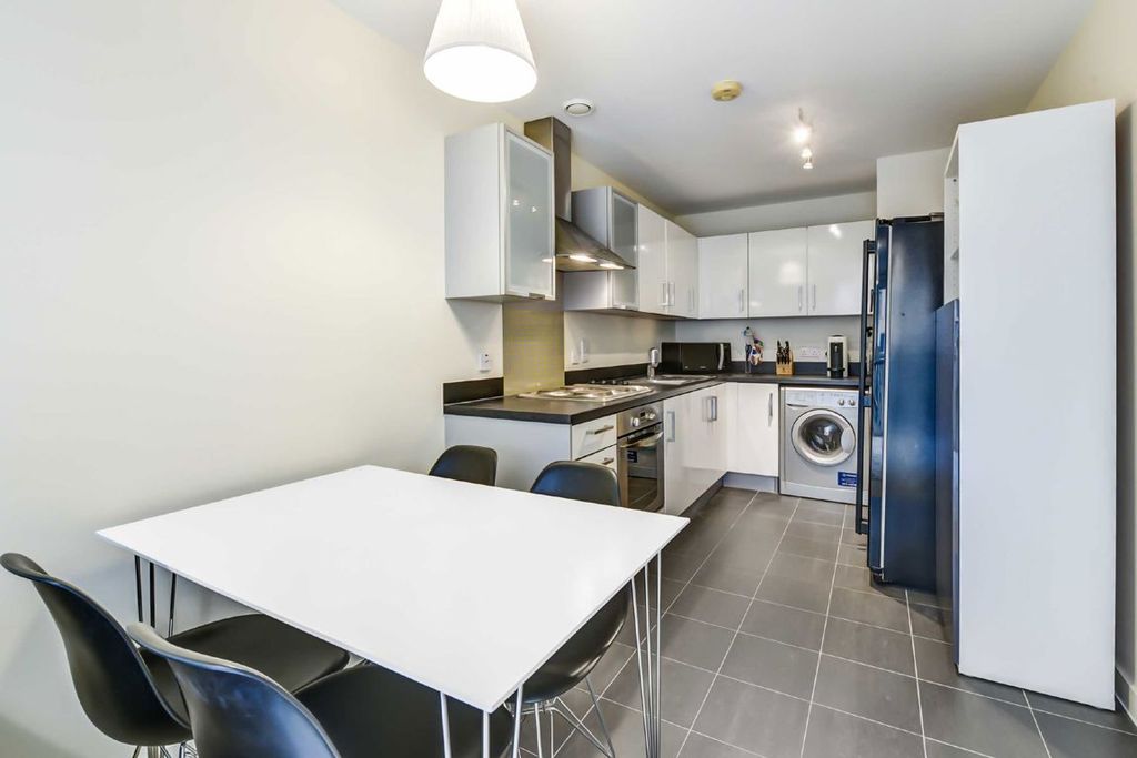 Property photo 3 of 5