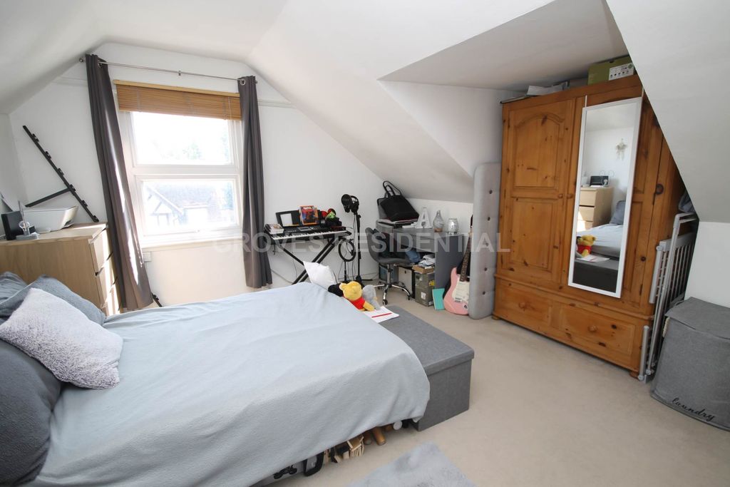Property photo 2 of 8
