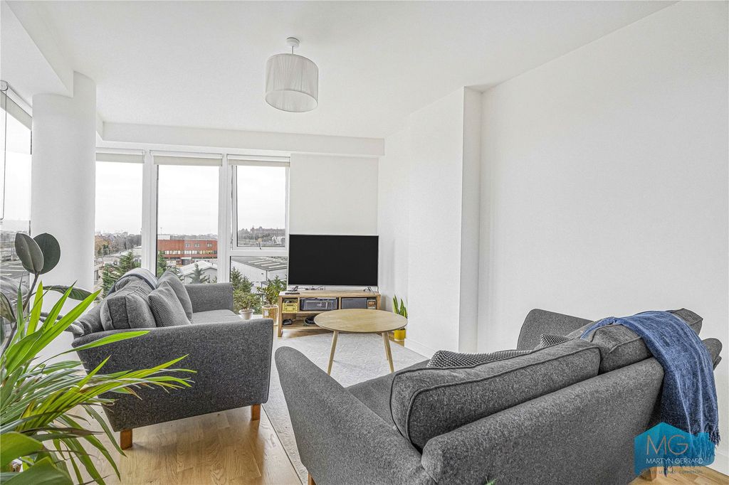 Property photo 2 of 10 Picture No. 17